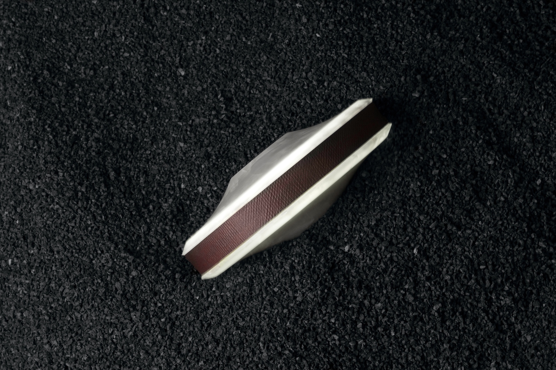 Astre mobile - MAISON LACME - lampe onyx H.Obligi et E. Blouet soucoupe - Crédit Edouard Elias