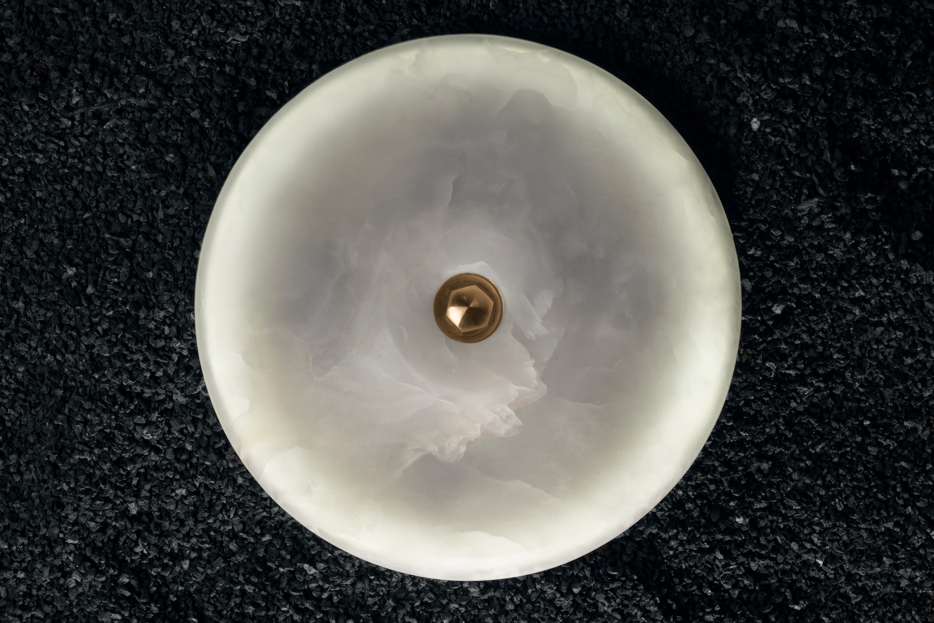 Astre mobile - MAISON LACME - lampe onyx H.Obligi vue dessus -Crédit Edouard Elias